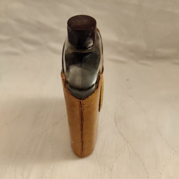 VINTAGE MANIWAKI FLASK Covered in handmade leather ***RARE*** - Picture 5 of 7